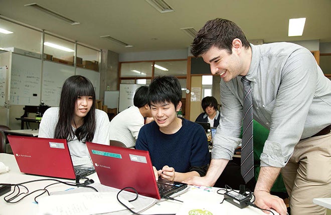 国際高等専門学校 日本初の理工系リベラルアーツ教育／主要科目を英語で学ぶ「欧米型ボーディングスクール」